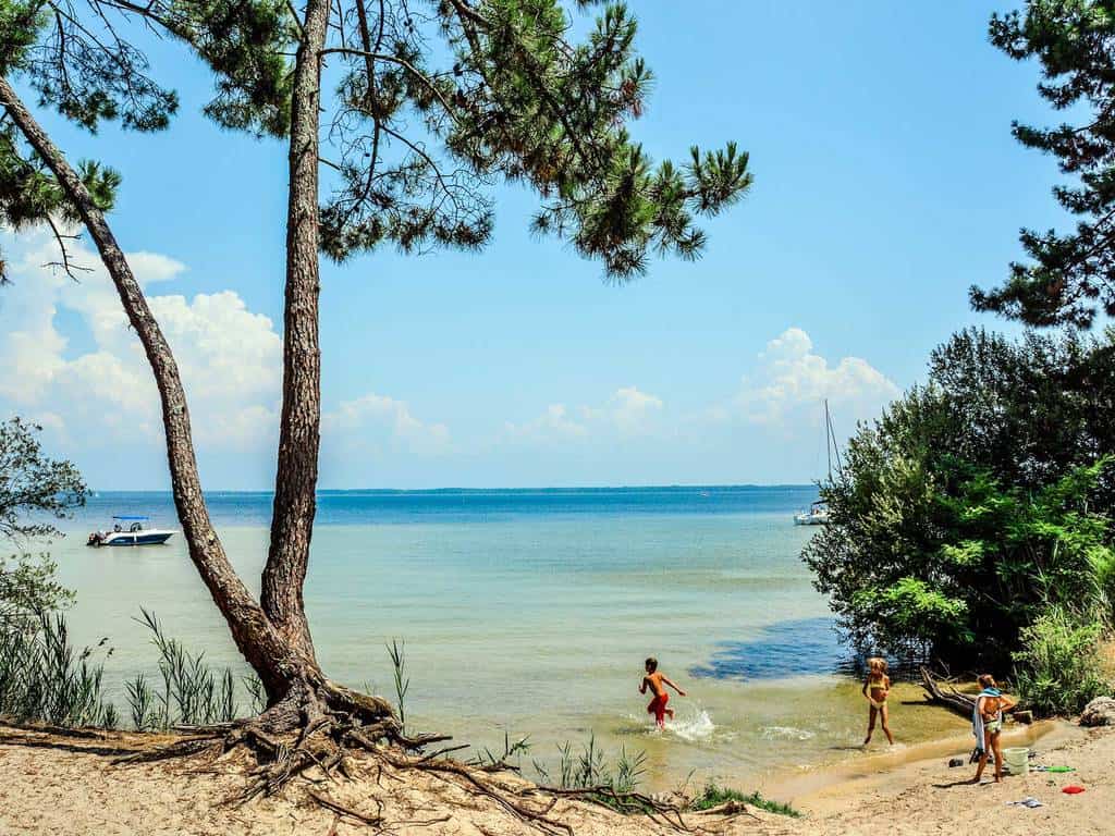 Campingplatz Südwest-Frankreich - Schwimmen Camping Maguide am See - Reiseblog Bravebird