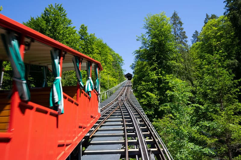 Giessbachbahn in der Schweiz bei Spiez - Reiseblog Bravebird