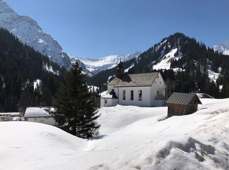 Kirche in Baad - Reiseblog Bravebird