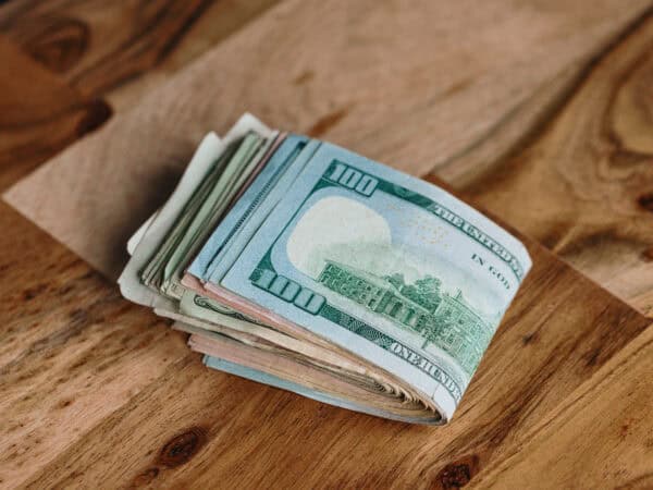 Wie kann ich Fremdwährungen loswerden - Reisemagazin Bravebird