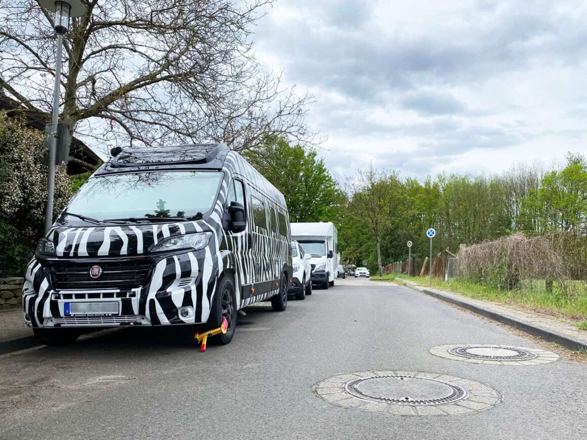 Nadine lebt im Fiat Ducato - Vanlife mit 6 Hunden