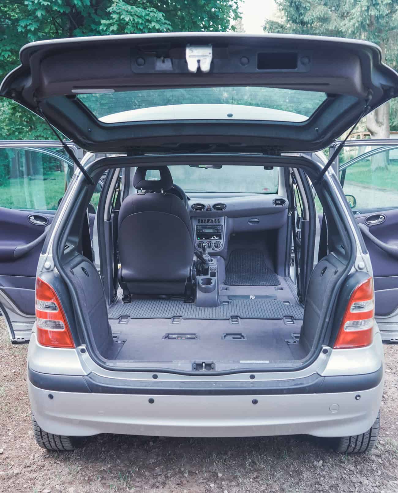 Übernachten im Auto - A Klasse - Reisemagazin Bravebird