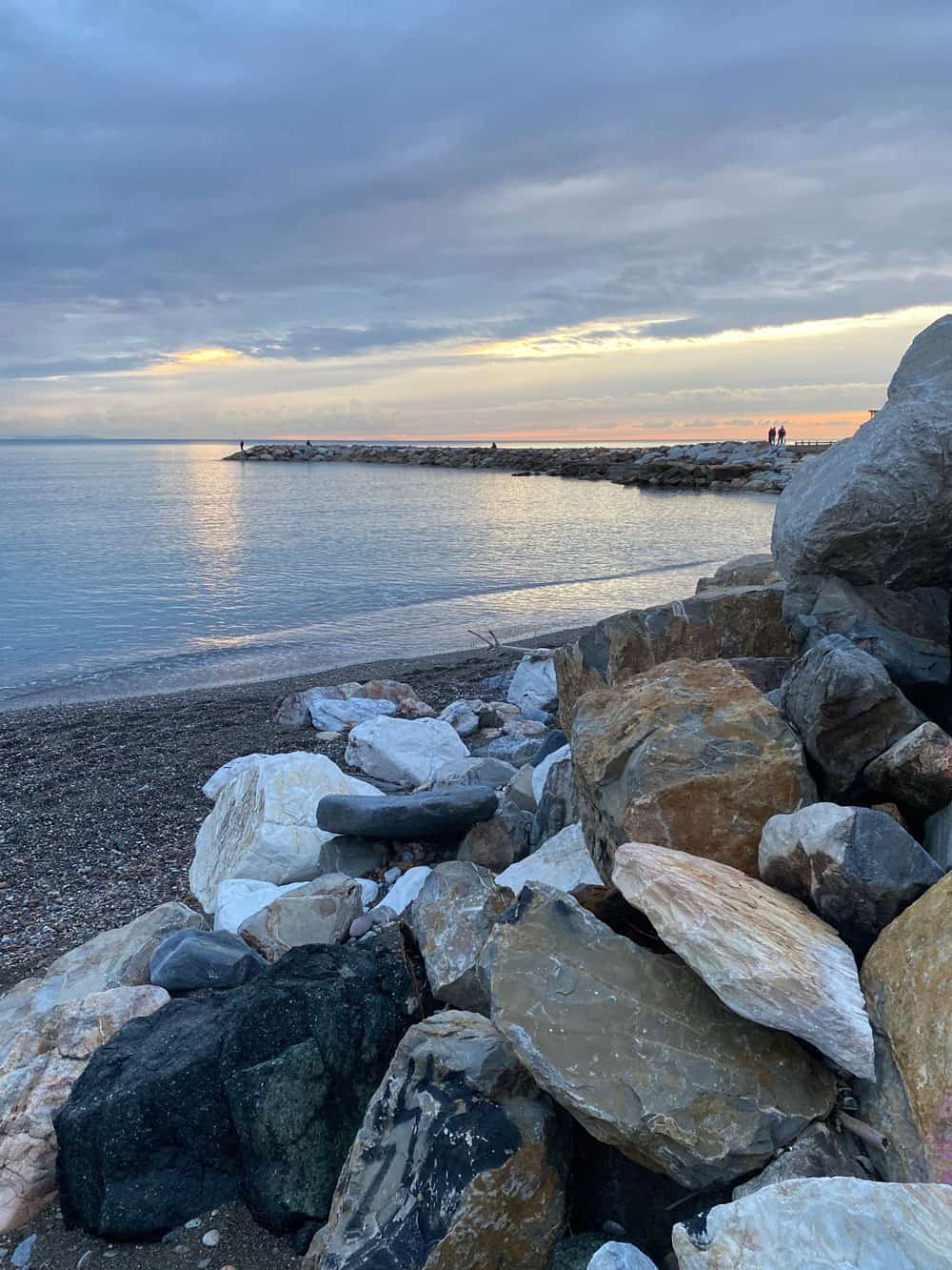 Strand von Cecina im Herbst - Reisemagazin Bravebird