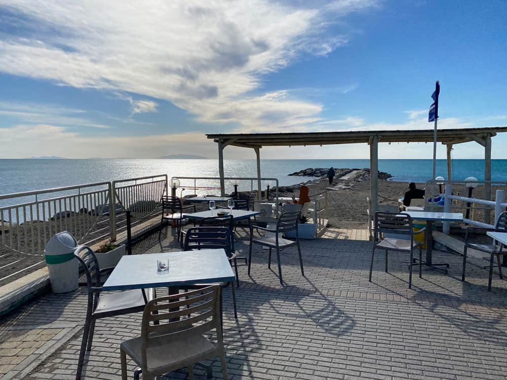 Cecina Strandbar - Reisemagazin Bravebird