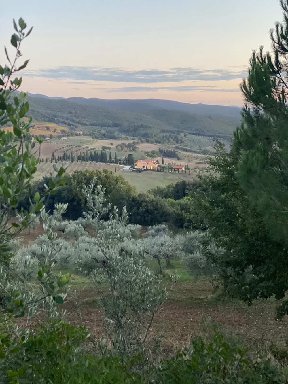 Casale Marittimo Bergdorf Toskana - Reisemagazin Bravebird