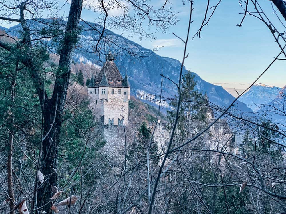 Schloss Enn Montan in Südtirol - Reisemagazin Bravebird