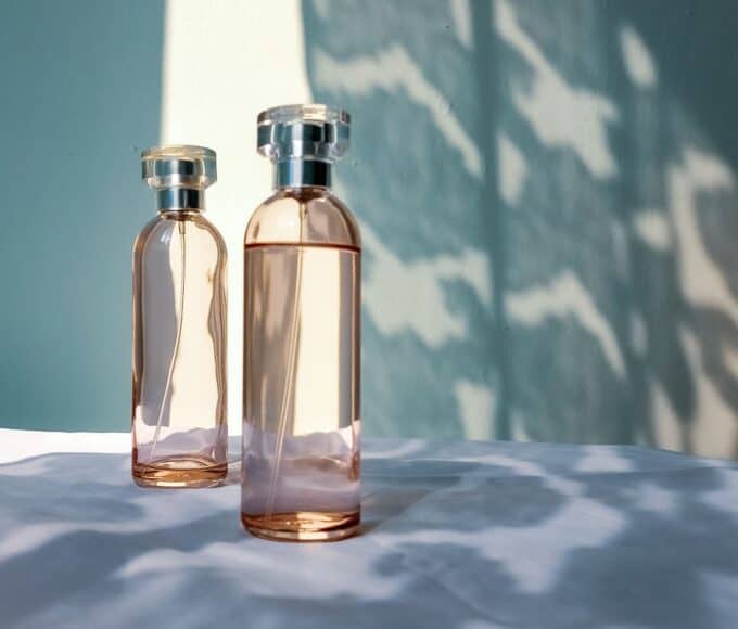 Parfums - Inhaltsstoffe, Erdöl und Tierleid