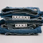 Warum Secondhand Kleidung nicht immer nachhaltiger ist