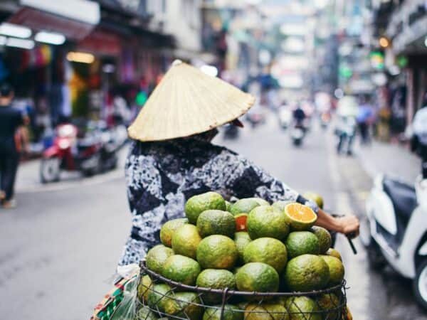 Warum lokales Essen auf Reisen so wichtig ist